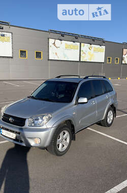 Позашляховик / Кросовер Toyota RAV4 2003 в Києві