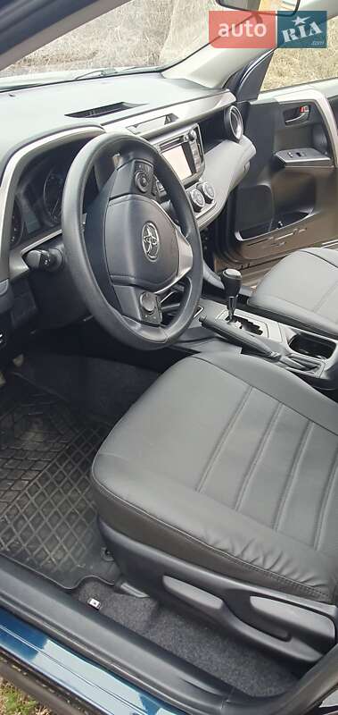 Позашляховик / Кросовер Toyota RAV4 2018 в Полтаві