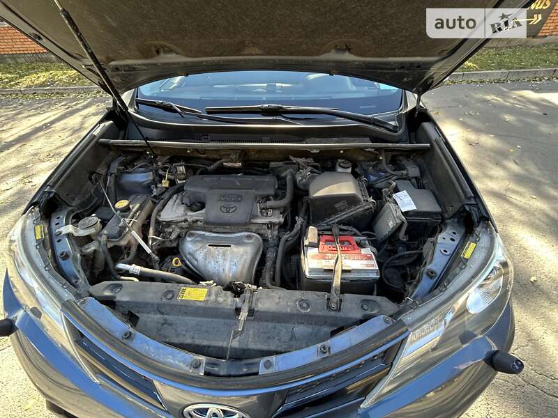 Позашляховик / Кросовер Toyota RAV4 2014 в Кривому Розі