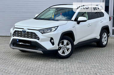 Позашляховик / Кросовер Toyota RAV4 2021 в Харкові