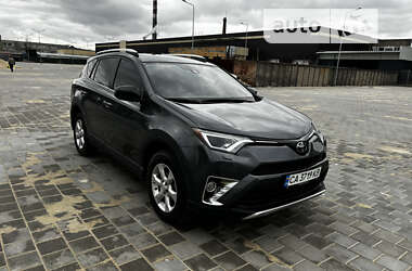 Внедорожник / Кроссовер Toyota RAV4 2018 в Черкассах