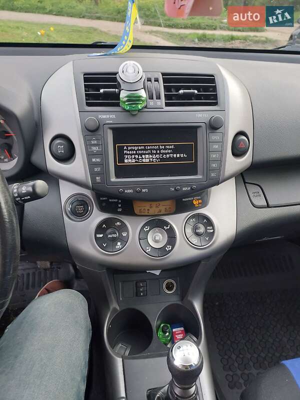 Позашляховик / Кросовер Toyota RAV4 2007 в Ужгороді