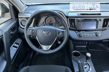 Внедорожник / Кроссовер Toyota RAV4 2014 в Каменском