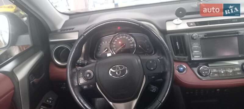 Позашляховик / Кросовер Toyota RAV4 2013 в Каневі