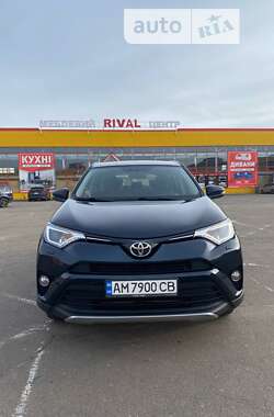 Внедорожник / Кроссовер Toyota RAV4 2017 в Житомире