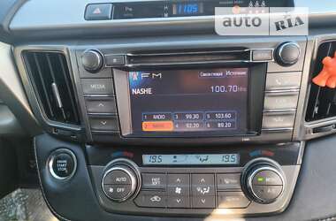 Позашляховик / Кросовер Toyota RAV4 2014 в Рівному