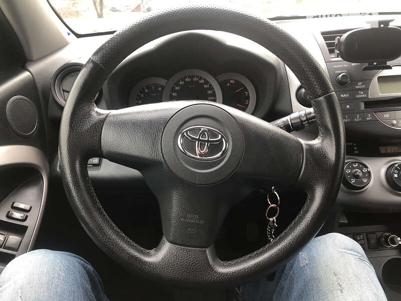 Внедорожник / Кроссовер Toyota RAV4 2007 в Киеве