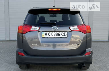 Позашляховик / Кросовер Toyota RAV4 2015 в Харкові