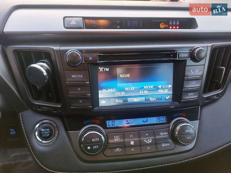 Внедорожник / Кроссовер Toyota RAV4 2013 в Луцке