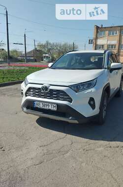 Позашляховик / Кросовер Toyota RAV4 2022 в Кривому Розі