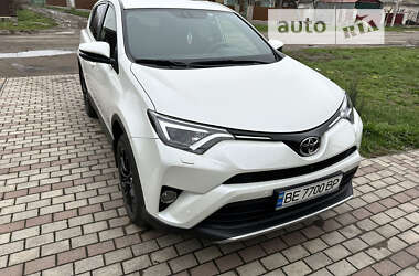 Позашляховик / Кросовер Toyota RAV4 2017 в Врадіївці