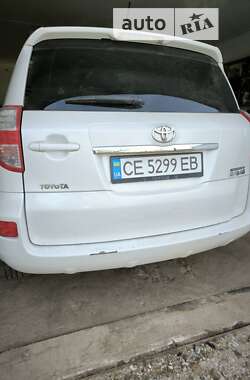 Внедорожник / Кроссовер Toyota RAV4 2012 в Снятине