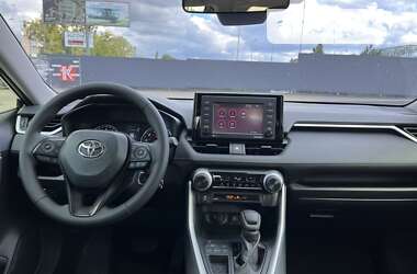 Внедорожник / Кроссовер Toyota RAV4 2019 в Полтаве