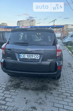 Внедорожник / Кроссовер Toyota RAV4 2011 в Черновцах