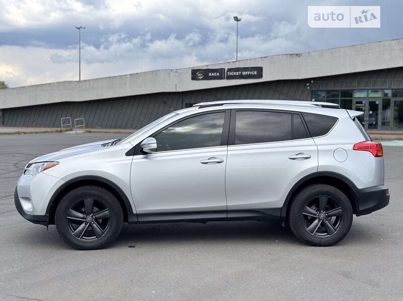 Позашляховик / Кросовер Toyota RAV4 2015 в Львові