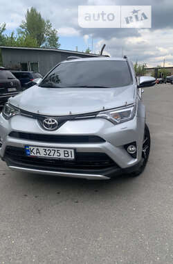 Позашляховик / Кросовер Toyota RAV4 2016 в Києві