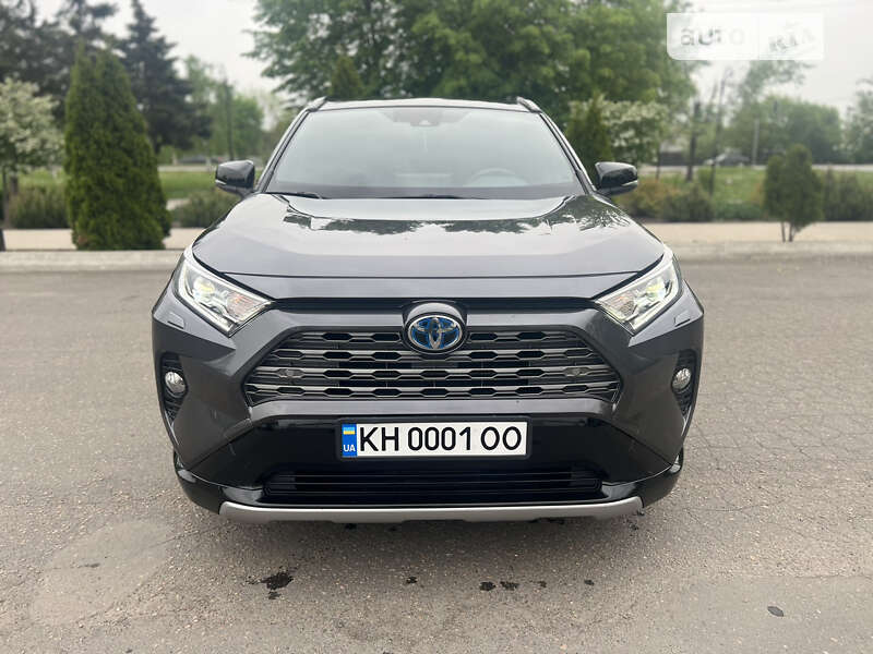Внедорожник / Кроссовер Toyota RAV4 2018 в Днепре