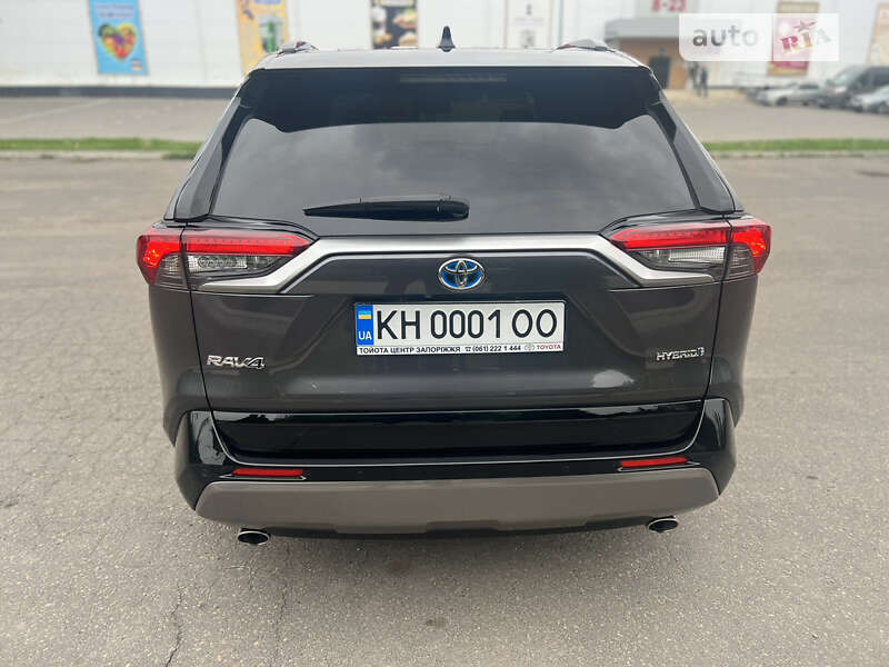 Внедорожник / Кроссовер Toyota RAV4 2018 в Днепре