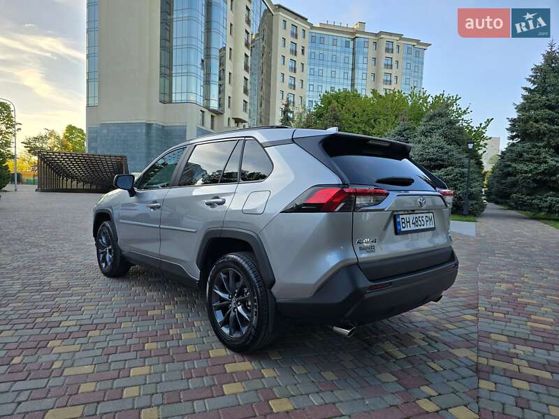 Внедорожник / Кроссовер Toyota RAV4 2020 в Одессе