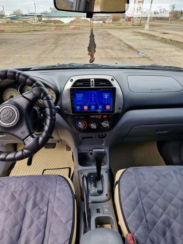 Внедорожник / Кроссовер Toyota RAV4 2003 в Арцизе