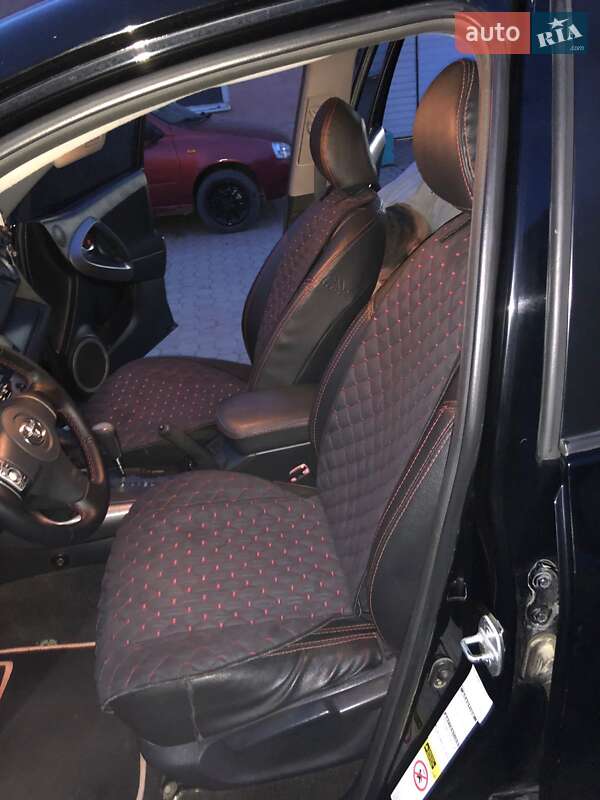 Внедорожник / Кроссовер Toyota RAV4 2007 в Ужгороде