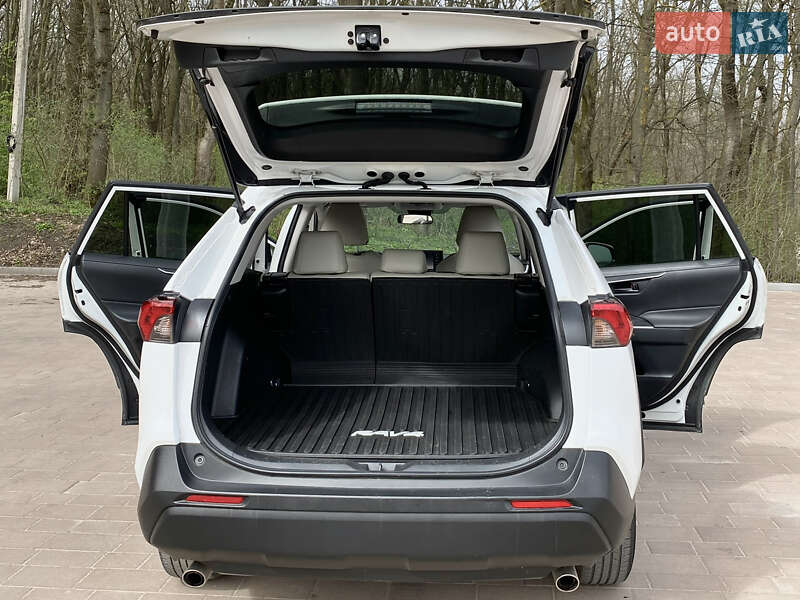 Внедорожник / Кроссовер Toyota RAV4 2020 в Тернополе фото 36 Внедорожник / Кроссовер Toyota RAV4 2020 в Тернополе