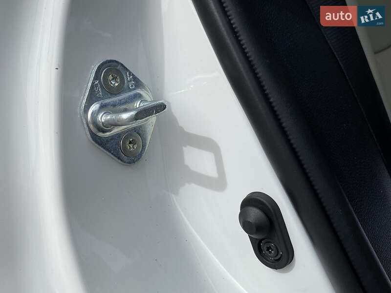 Внедорожник / Кроссовер Toyota RAV4 2020 в Тернополе фото 54 Внедорожник / Кроссовер Toyota RAV4 2020 в Тернополе