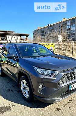 Позашляховик / Кросовер Toyota RAV4 2019 в Покрові