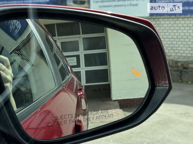 Внедорожник / Кроссовер Toyota RAV4 2021 в Киеве
