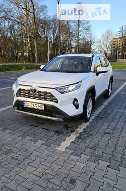 Позашляховик / Кросовер Toyota RAV4 2020 в Львові