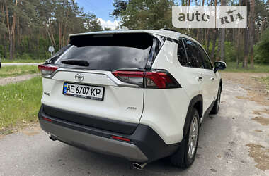 Позашляховик / Кросовер Toyota RAV4 2019 в Києві