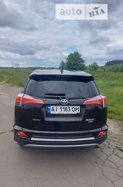 Позашляховик / Кросовер Toyota RAV4 2017 в Бородянці