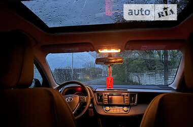 Позашляховик / Кросовер Toyota RAV4 2014 в Чернігові