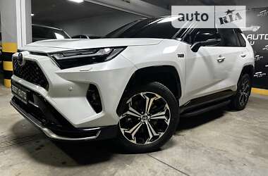 Позашляховик / Кросовер Toyota RAV4 2023 в Києві