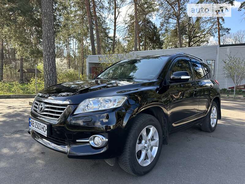 Внедорожник / Кроссовер Toyota RAV4 2011 в Виннице