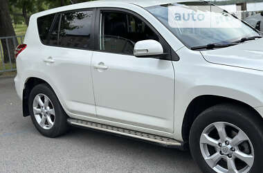 Внедорожник / Кроссовер Toyota RAV4 2010 в Днепре