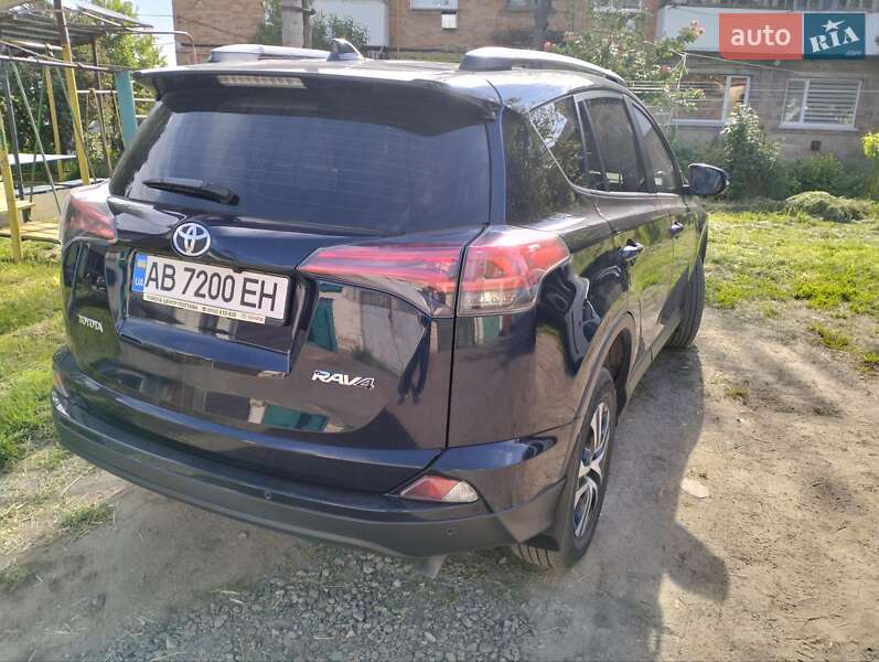 Позашляховик / Кросовер Toyota RAV4 2018 в Тульчині
