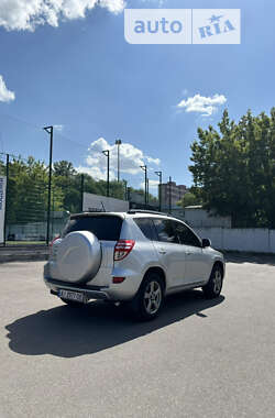 Позашляховик / Кросовер Toyota RAV4 2012 в Києві