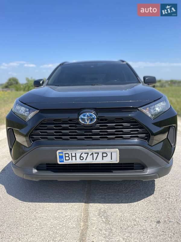 Позашляховик / Кросовер Toyota RAV4 2019 в Одесі