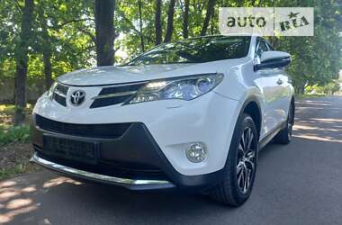 Позашляховик / Кросовер Toyota RAV4 2014 в Краснограді