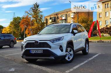 Внедорожник / Кроссовер Toyota RAV4 2021 в Харькове