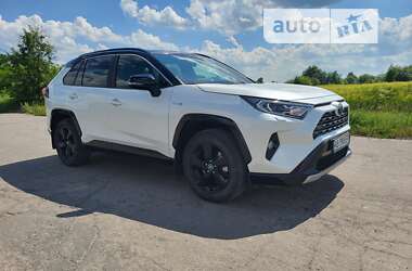 Внедорожник / Кроссовер Toyota RAV4 2018 в Баре