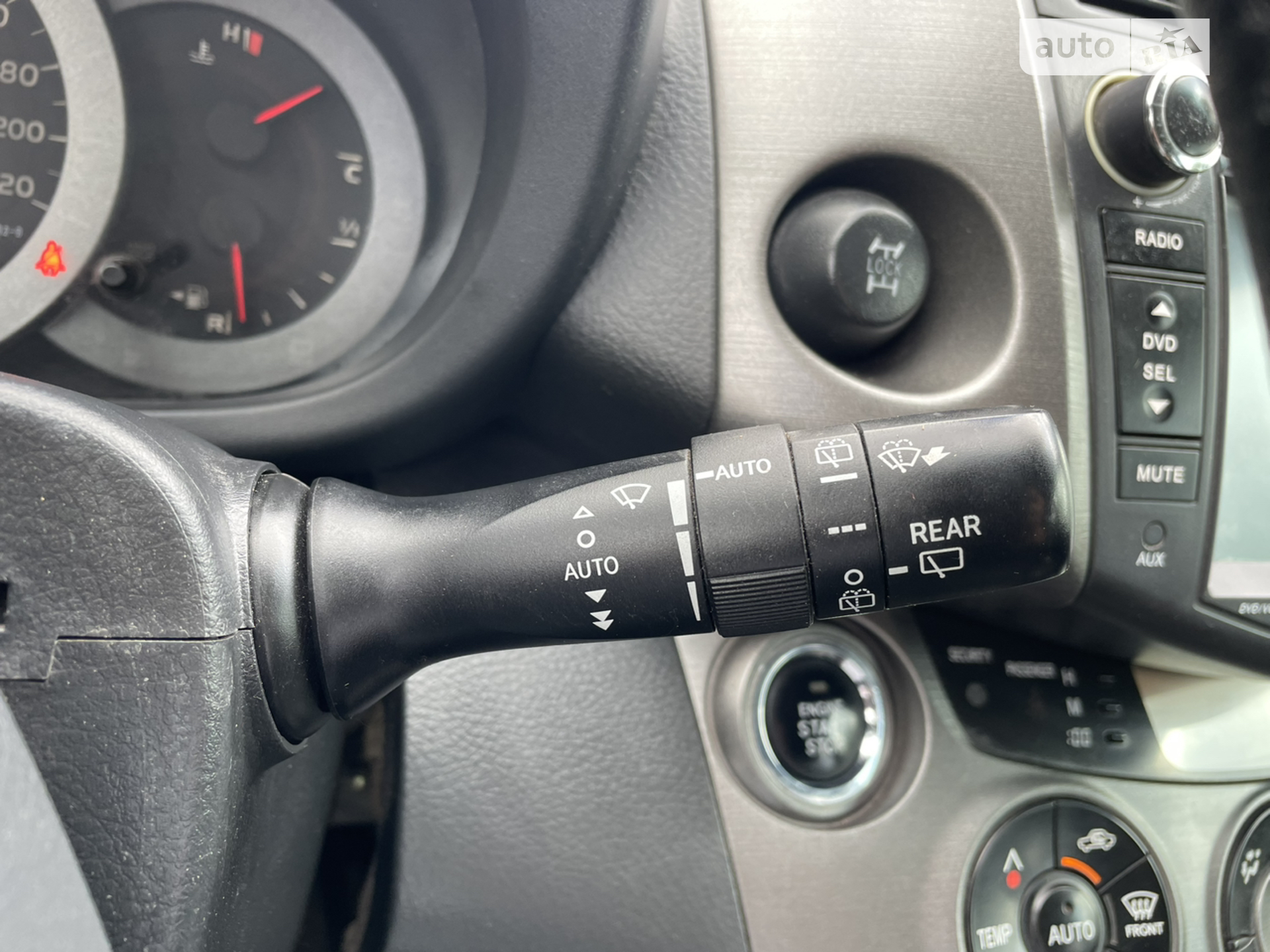 2011 Toyota RAV 4 - мініатюра 23