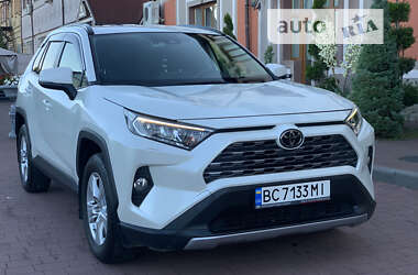 Внедорожник / Кроссовер Toyota RAV4 2021 в Стрые