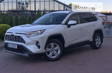 Внедорожник / Кроссовер Toyota RAV4 2021 в Стрые