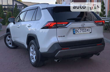 Внедорожник / Кроссовер Toyota RAV4 2021 в Стрые