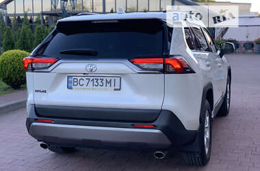 Внедорожник / Кроссовер Toyota RAV4 2021 в Стрые