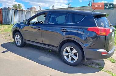 Внедорожник / Кроссовер Toyota RAV4 2013 в 