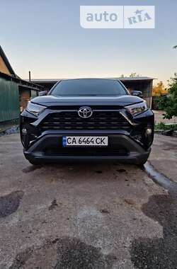 Позашляховик / Кросовер Toyota RAV4 2020 в Києві