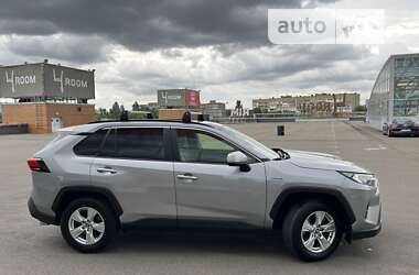 Внедорожник / Кроссовер Toyota RAV4 2020 в Киеве